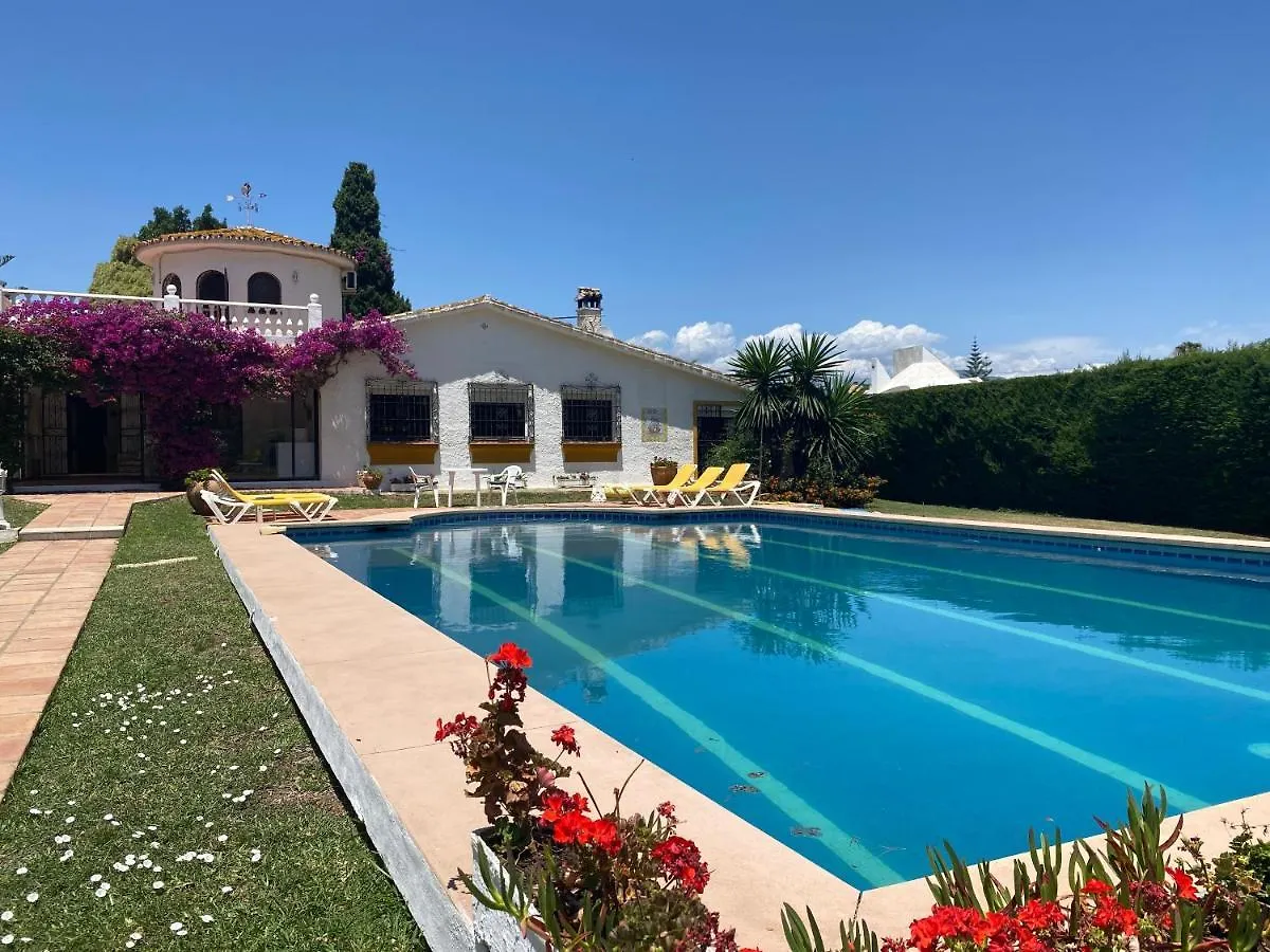 Spectacular Andalusian Villa Linda Vista Playa - Big Private Pool, Bbq & 2 Parking Marbella