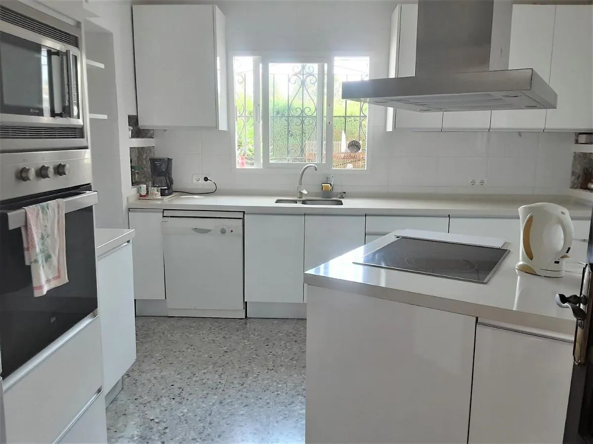 Spectacular Andalusian Villa Linda Vista Playa - Big Private Pool, Bbq & 2 Parking Marbellac